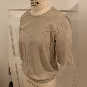 Isabel Marant Leather Goat Suede
Blouse Size:38 Color:Beige